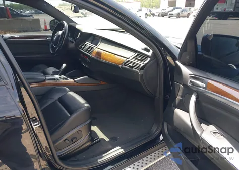 2011 BMW X6 xDrive35I z USA, uszkodzony, nr VIN 5UXFG2C52BLX06346